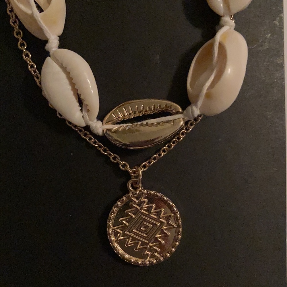 Genuine Shell 16” Necklace With Extender - Picture 2 of 6